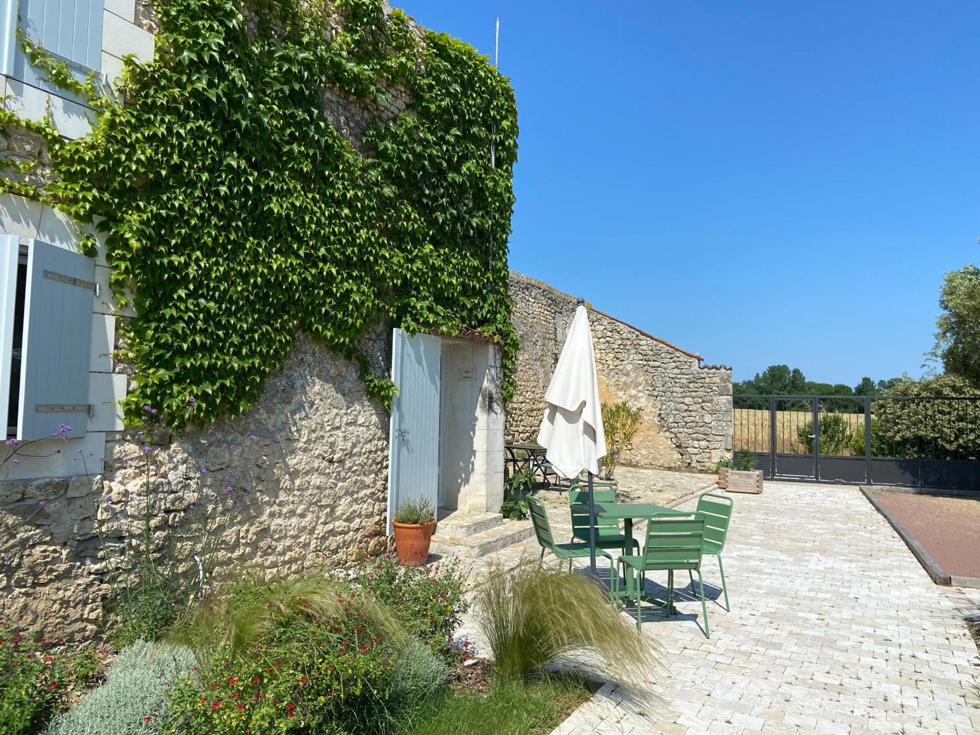Chateau De Feusse Saint-Just-Luzac Exteriér fotografie