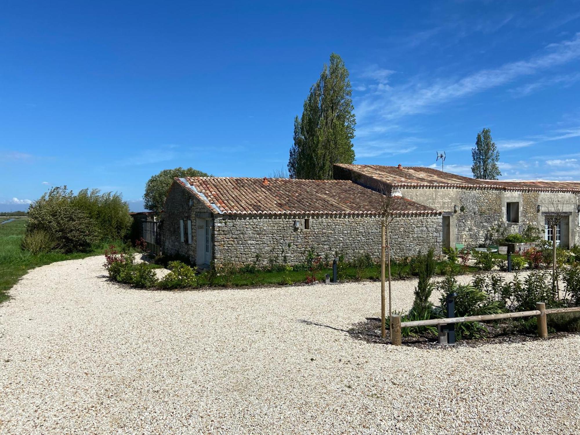 Chateau De Feusse Saint-Just-Luzac Exteriér fotografie